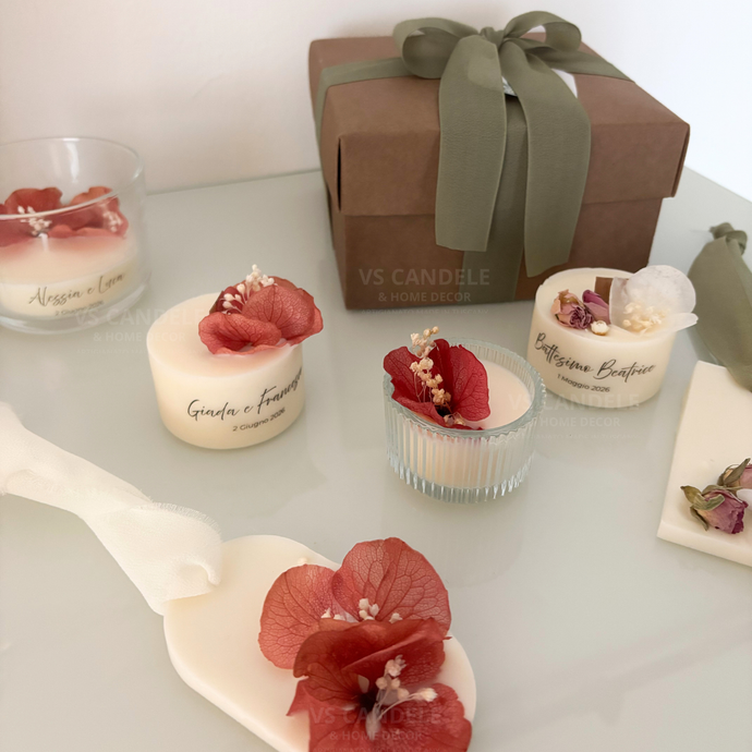 Cofanetto bomboniera con candela tavoletta profumata e confetti