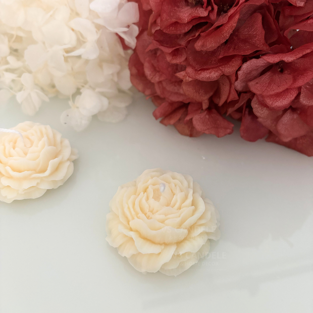 Bomboniera candela profumata peonia per matrimonio e battesimo