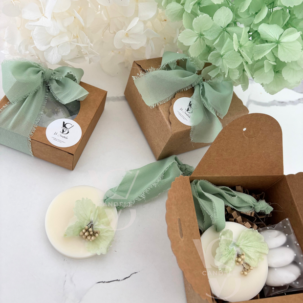 Profumatore con decorazioni botaniche