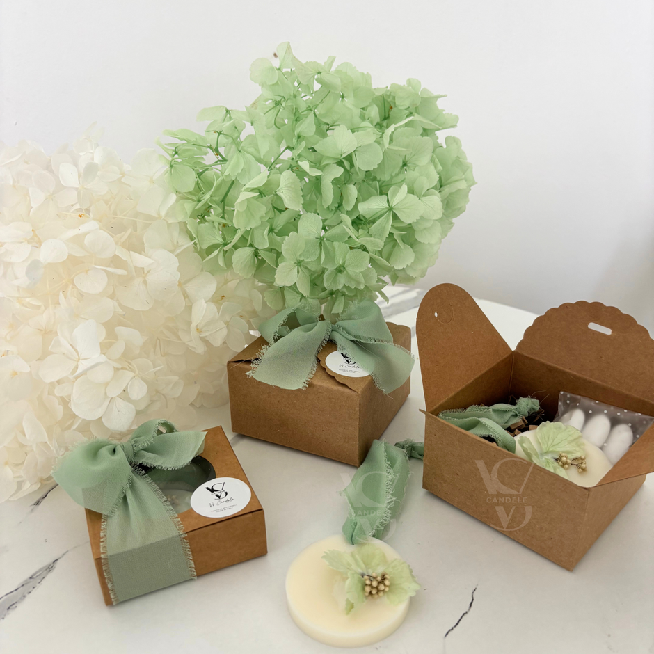 Profumatore con decorazioni botaniche